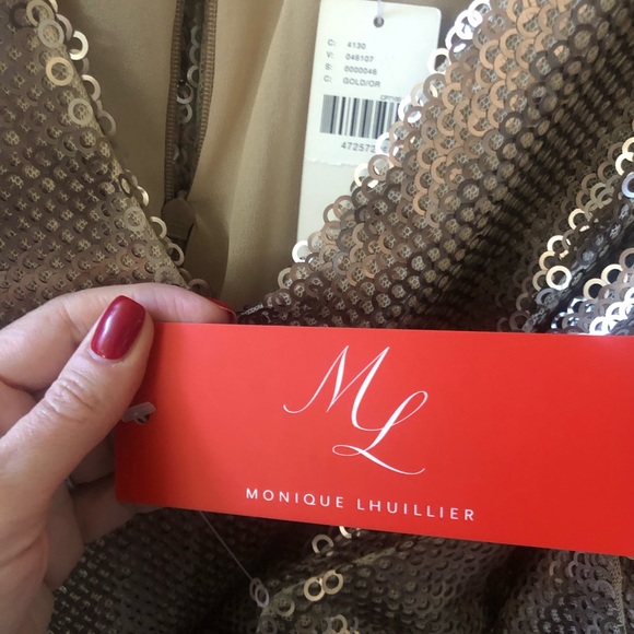 Monique Lhuillier Ruffle Hem Short Sleeve Dress - Picture 10 of 12